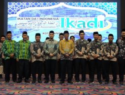 Gubernur Mirza Harap IKADI Jadi Mitra Strategis Pemerintah Bangun Karakter dan Kemandirian Umat