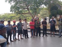 Warga Perkebunan Belakang Pemda Pesawaran Protes Rencana Penutupan Akses Jalan